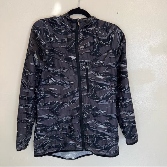 Nike Jackets & Blazers - Nike Black and Grey Camo Lightweight Rain Jacket